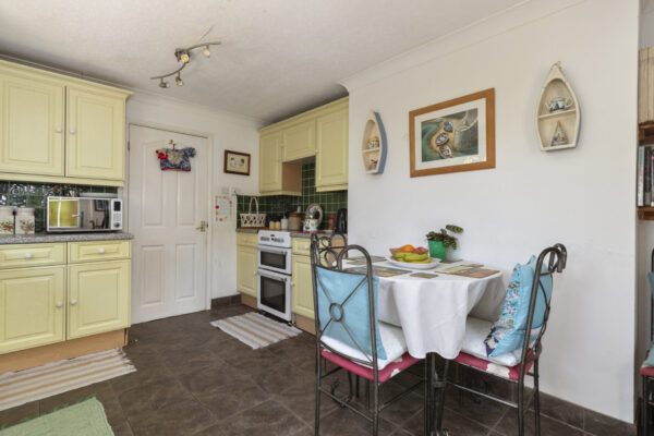Ffordd Yr Afon, Trefin, SA62