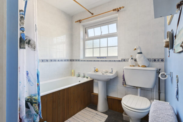 Ffordd Yr Afon, Trefin, SA62