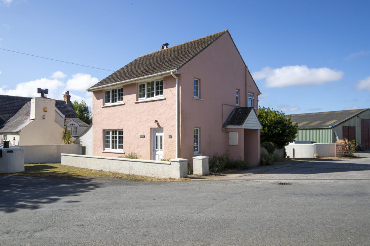 Ffordd Yr Afon, Trefin, SA62