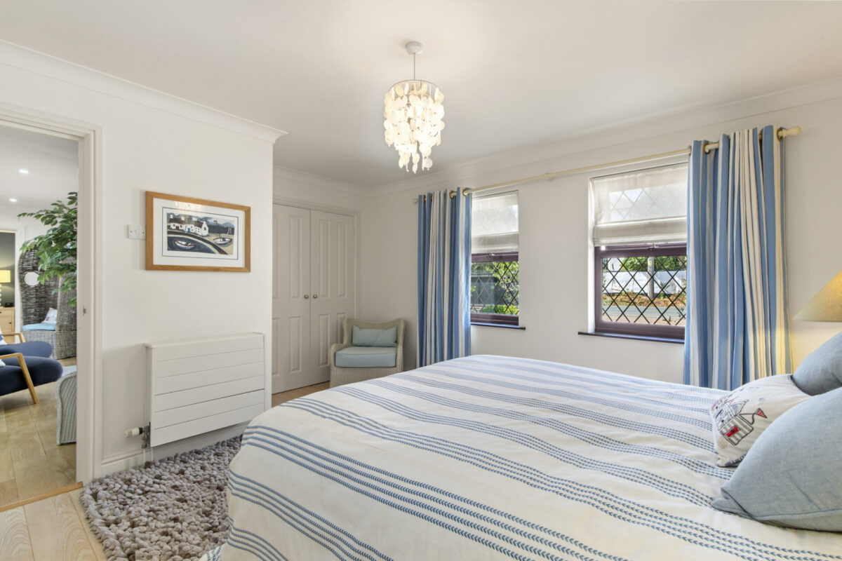 Hill Terrace, Neyland, SA73