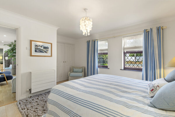 Hill Terrace, Neyland, SA73
