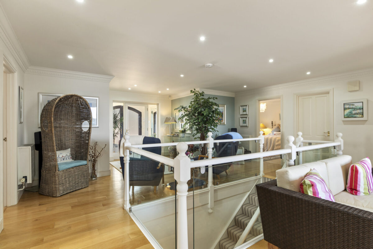 Hill Terrace, Neyland, SA73