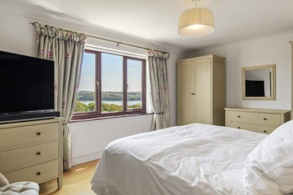 Hill Terrace, Neyland, SA73