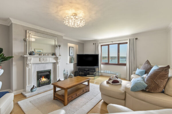 Hill Terrace, Neyland, SA73