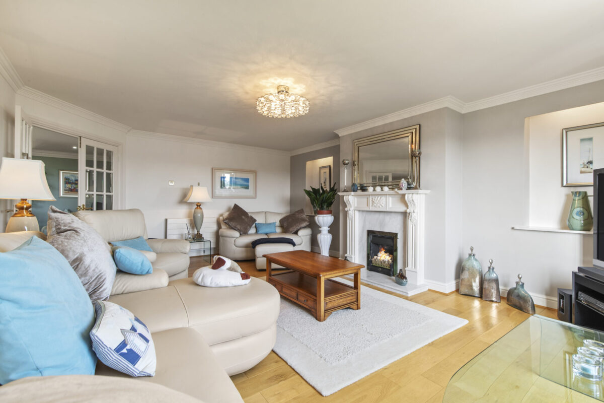 Hill Terrace, Neyland, SA73