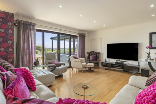Hill Terrace, Neyland, SA73