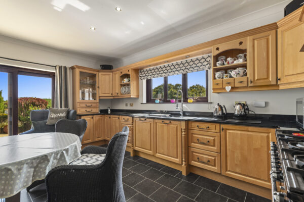 Hill Terrace, Neyland, SA73