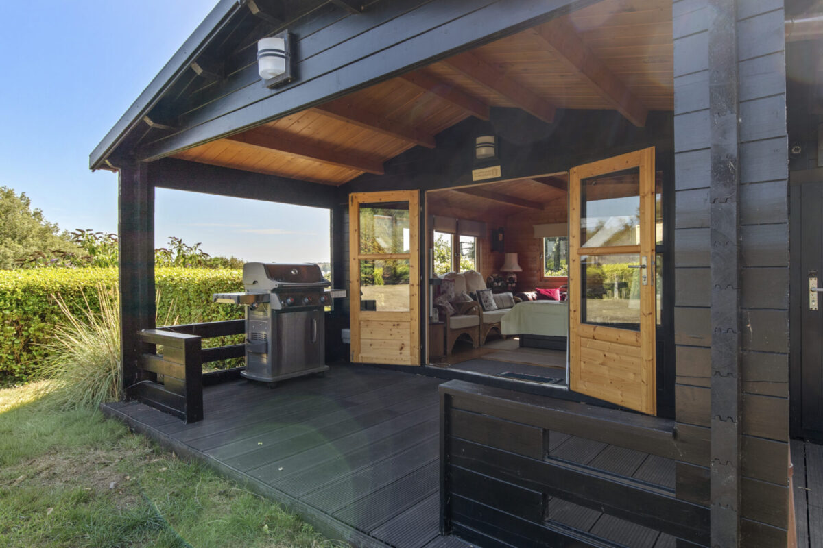 Hill Terrace, Neyland, SA73
