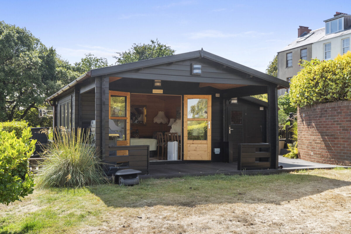 Hill Terrace, Neyland, SA73