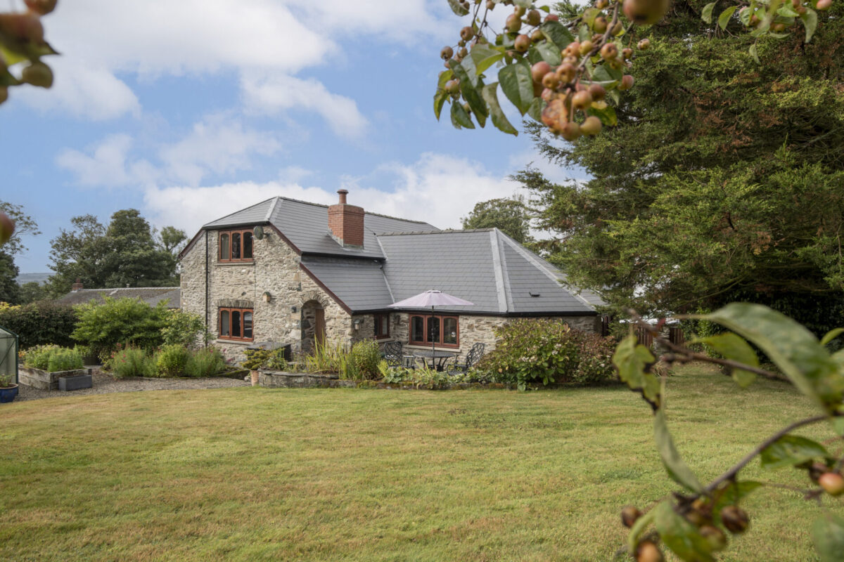 Castlemorris, Llangloffan Farm, SA62
