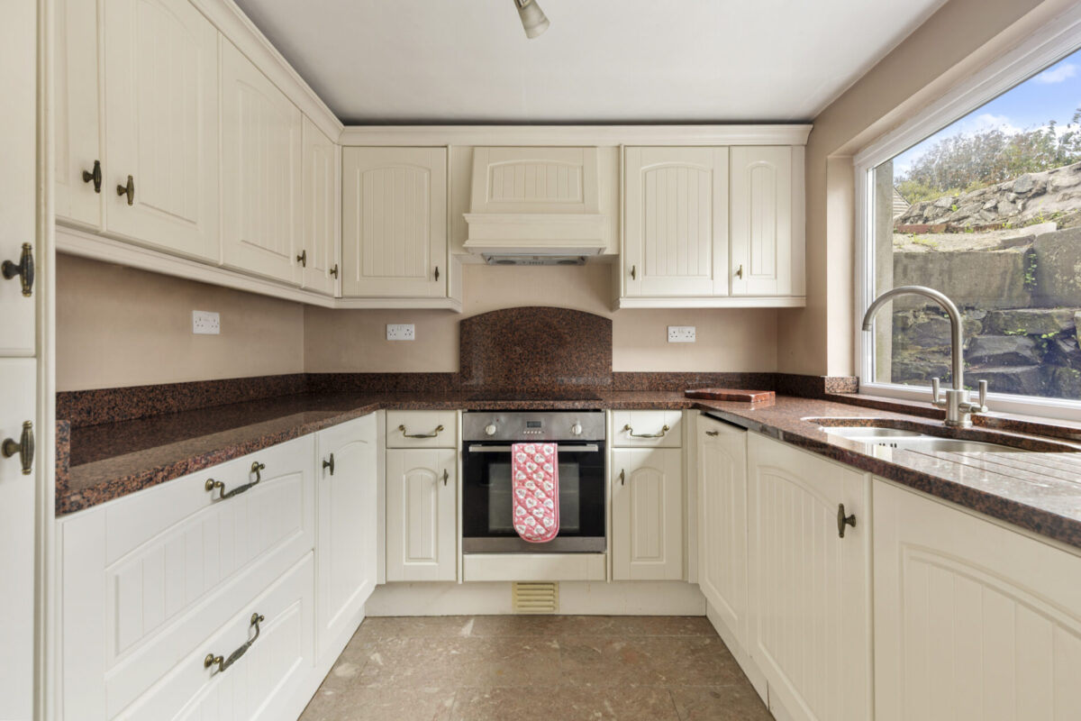 Lawrenny Street, Neyland, SA73
