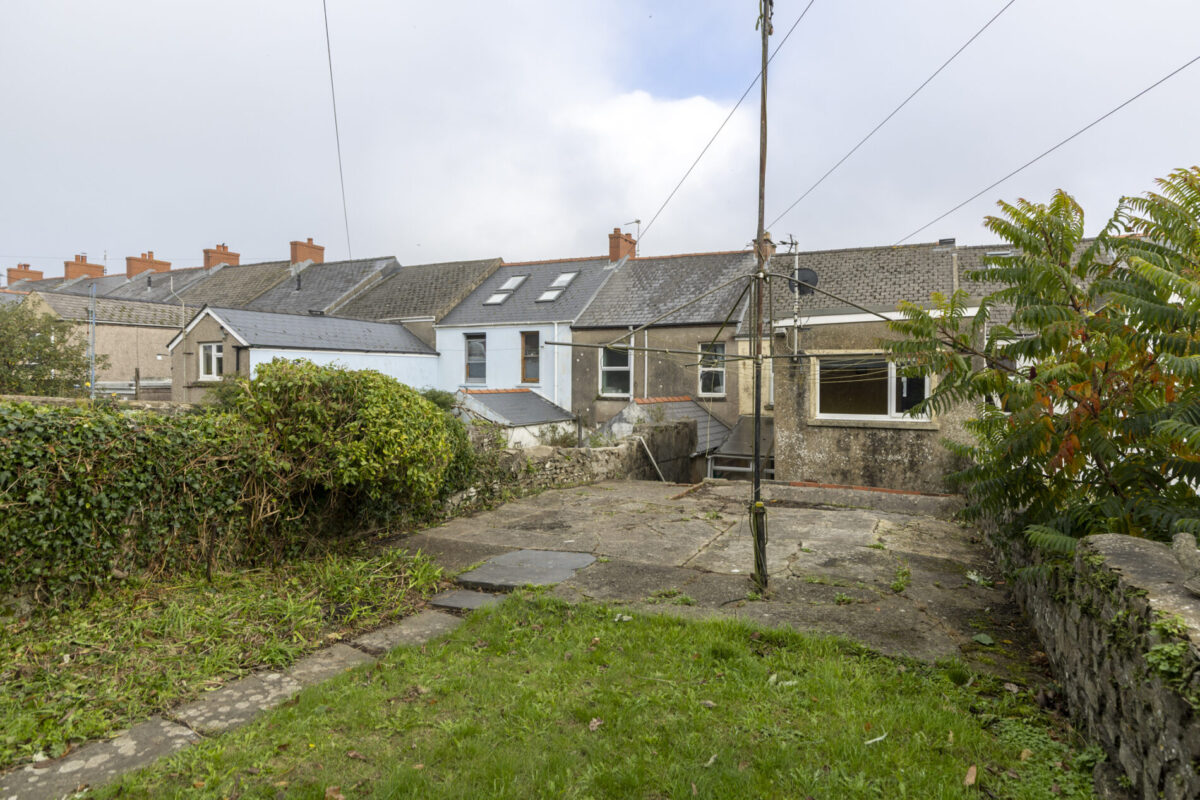 Lawrenny Street, Neyland, SA73
