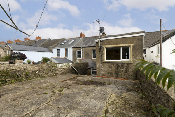 Lawrenny Street, Neyland, SA73