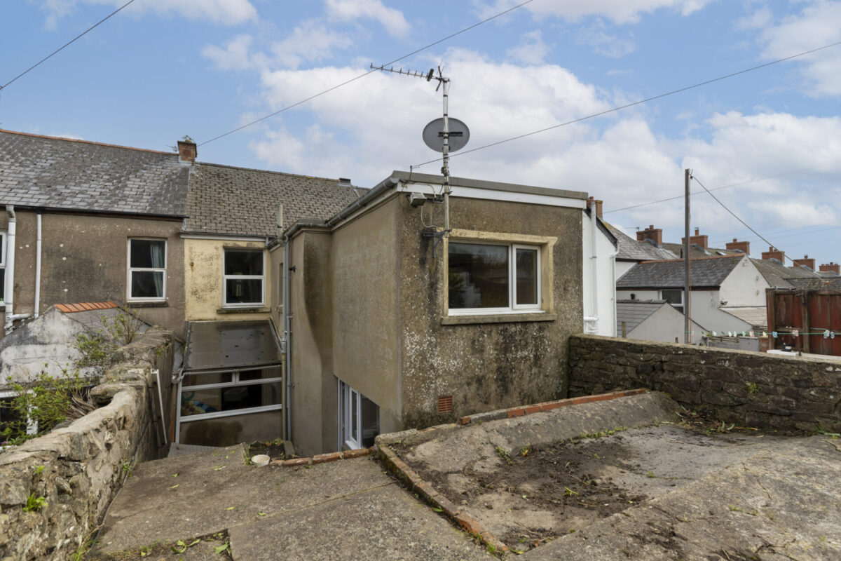 Lawrenny Street, Neyland, SA73