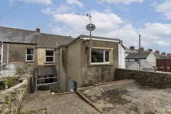 Lawrenny Street, Neyland, SA73