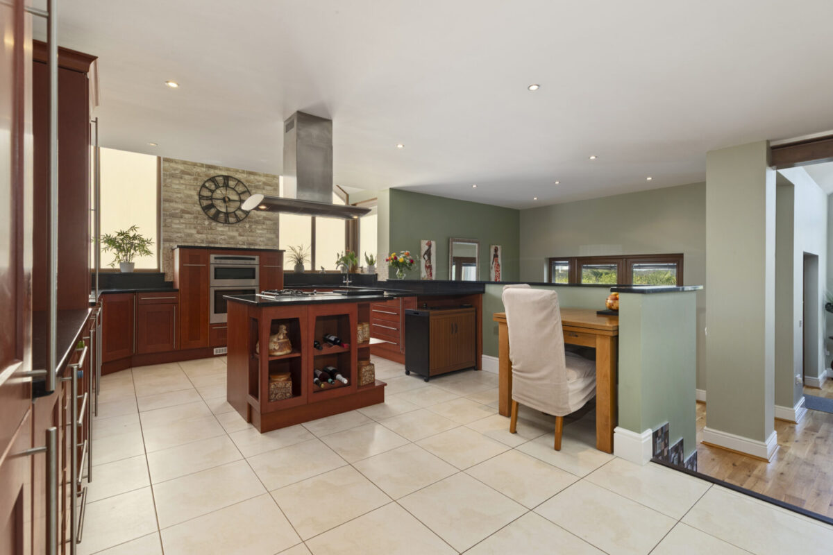 Ocean Way, Pennar, SA72