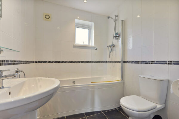 Leonardston Road, Llanstadwell, SA73